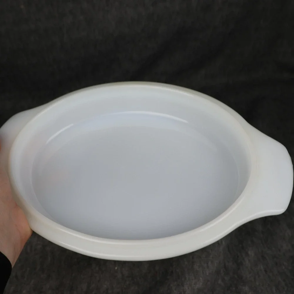 Vintage Fire-King White Oval Casserole Dish 433 1.5 Qt Glass Ovenware USA 11x9